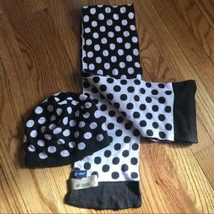 GAP hat and scarf set
